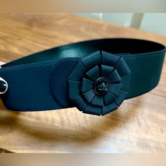 Giambattista Valli Haute Couture Leather & Silk Black Floral Waist Belt - Picture 4 of 11